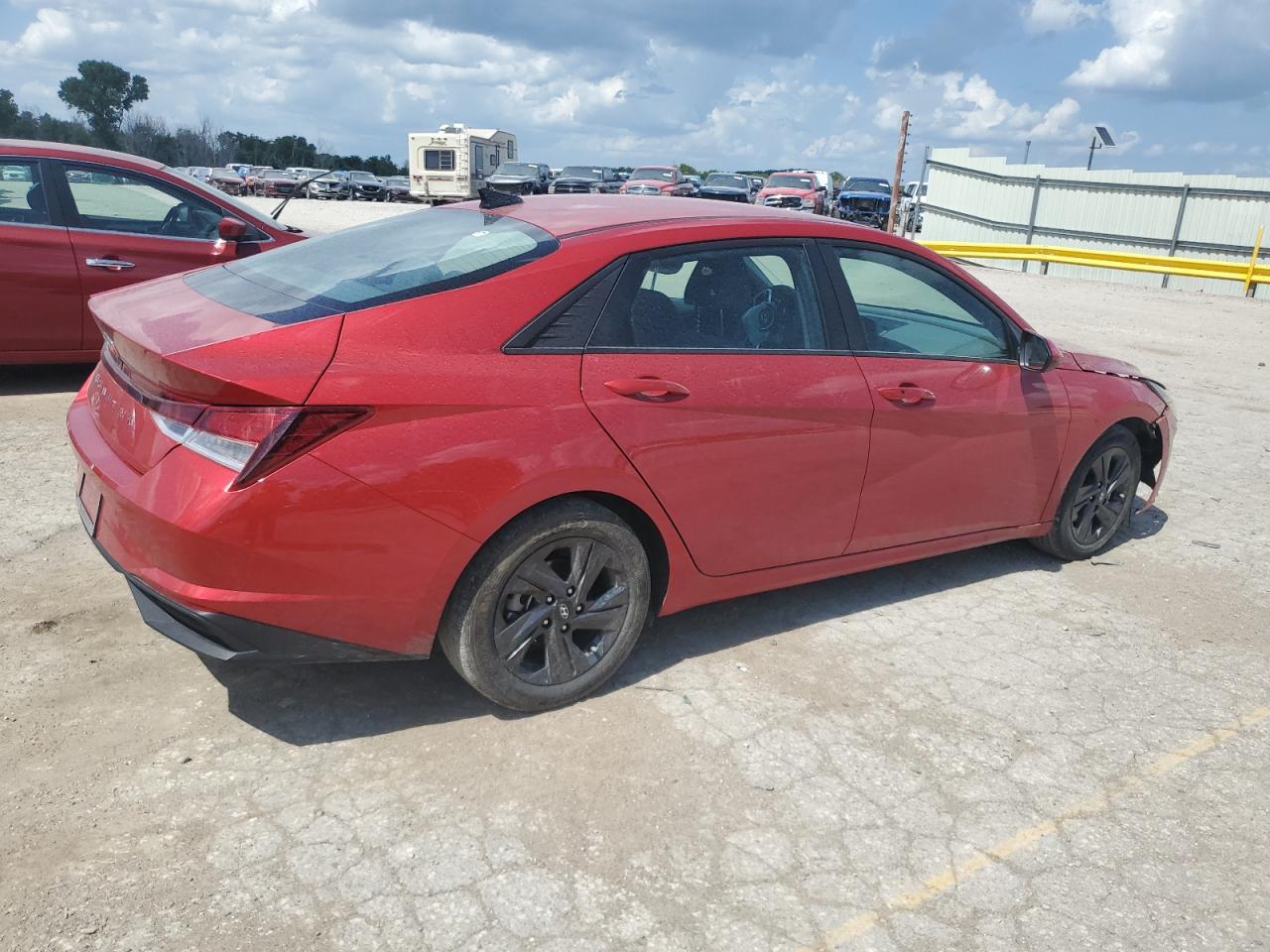 2023 Hyundai Elantra Sel - Фото 3