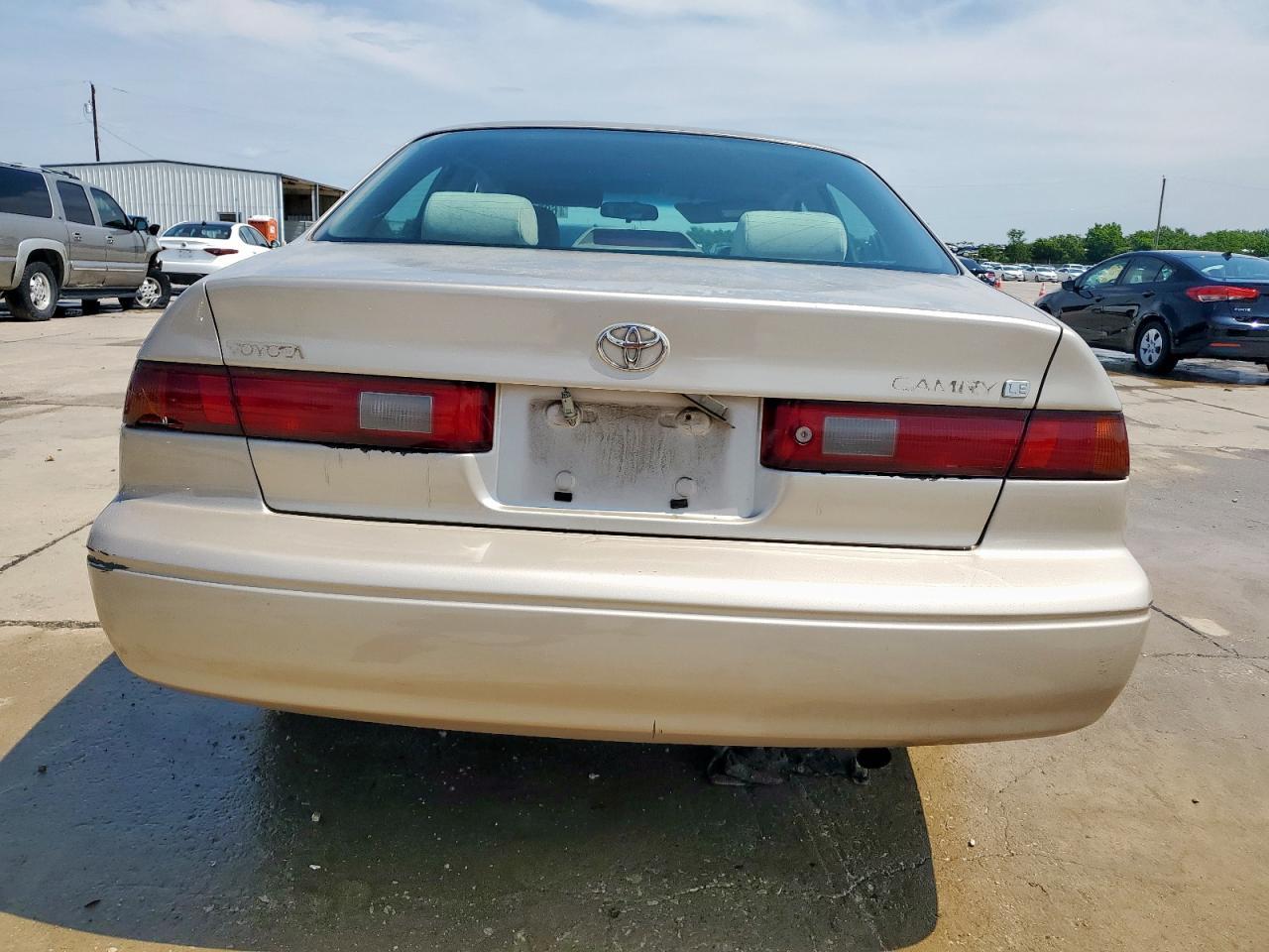 1998 Toyota Camry Ce - Image 6