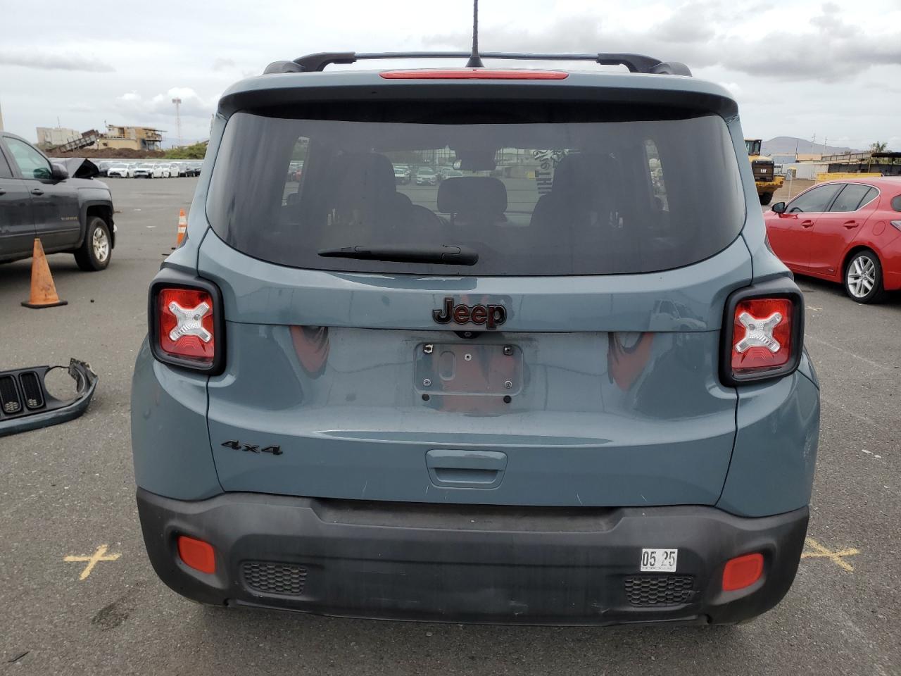 2018 Jeep Renegade Latitude - Image 6