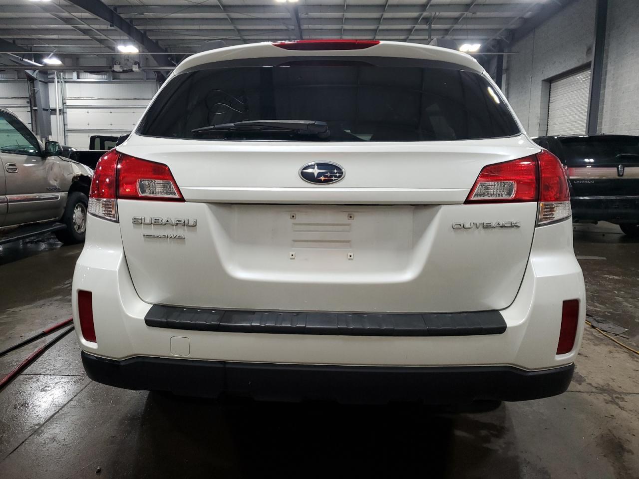 2011 Subaru Outback 2.5I Premium - Фото 6