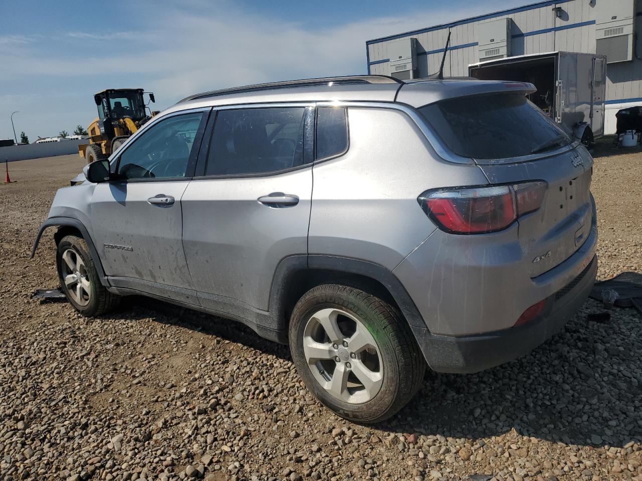 2017 Jeep Compass Latitude - Image 2