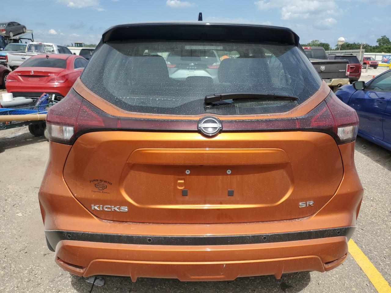 2024 Nissan Kicks Sr - Image 6