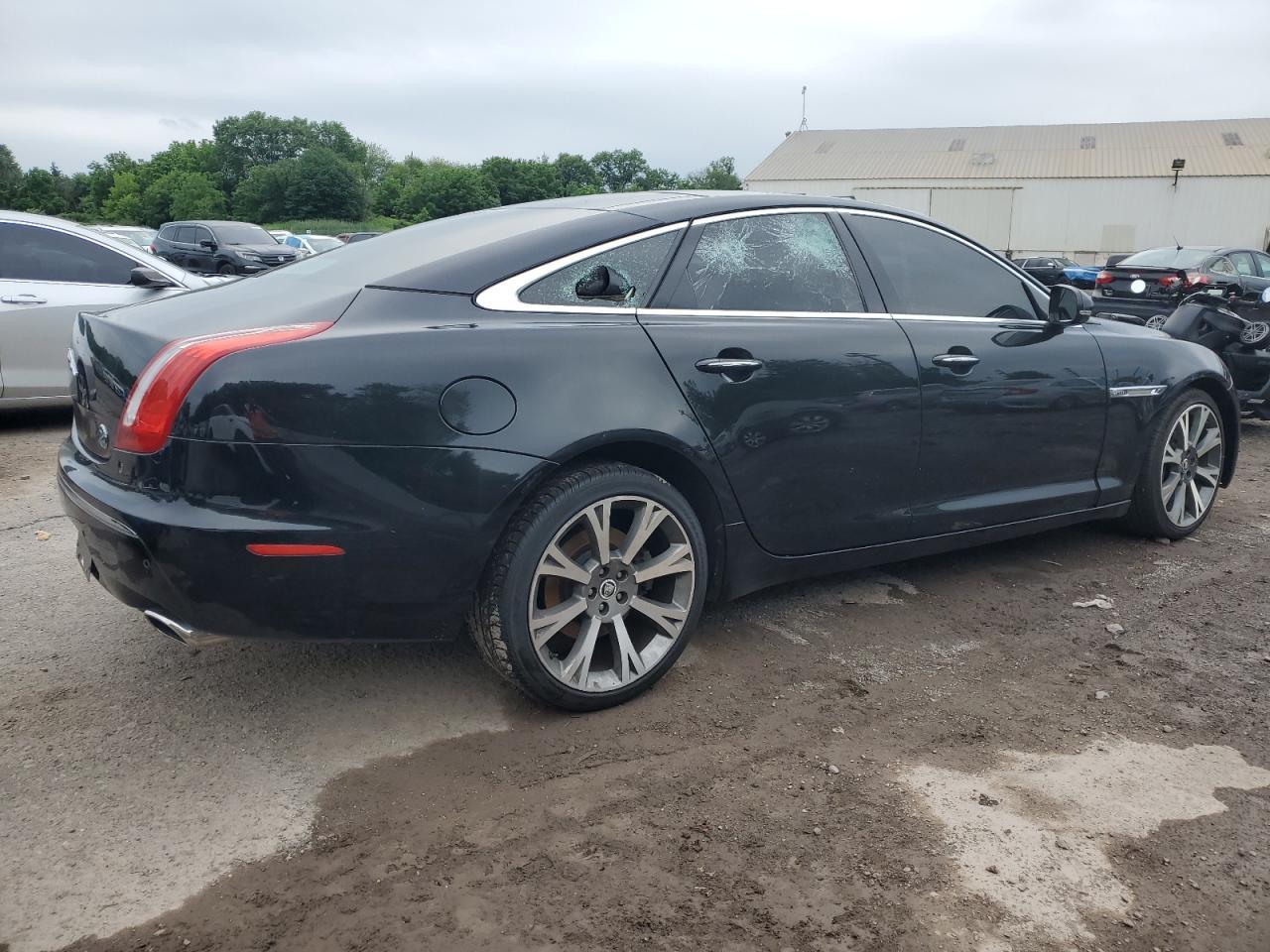 2011 Jaguar Xj - Image 3