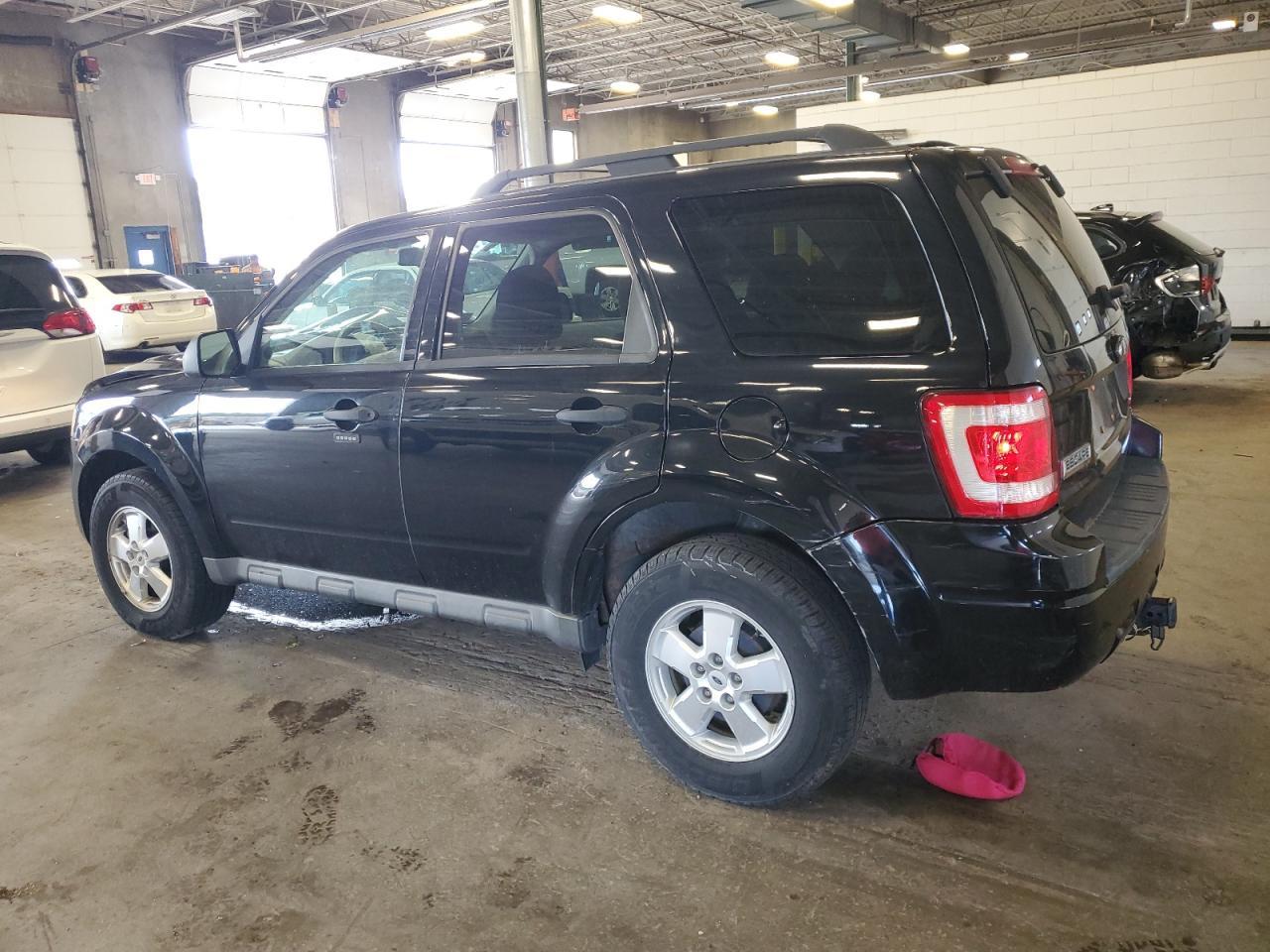 2009 Ford Escape Xlt - Image 2