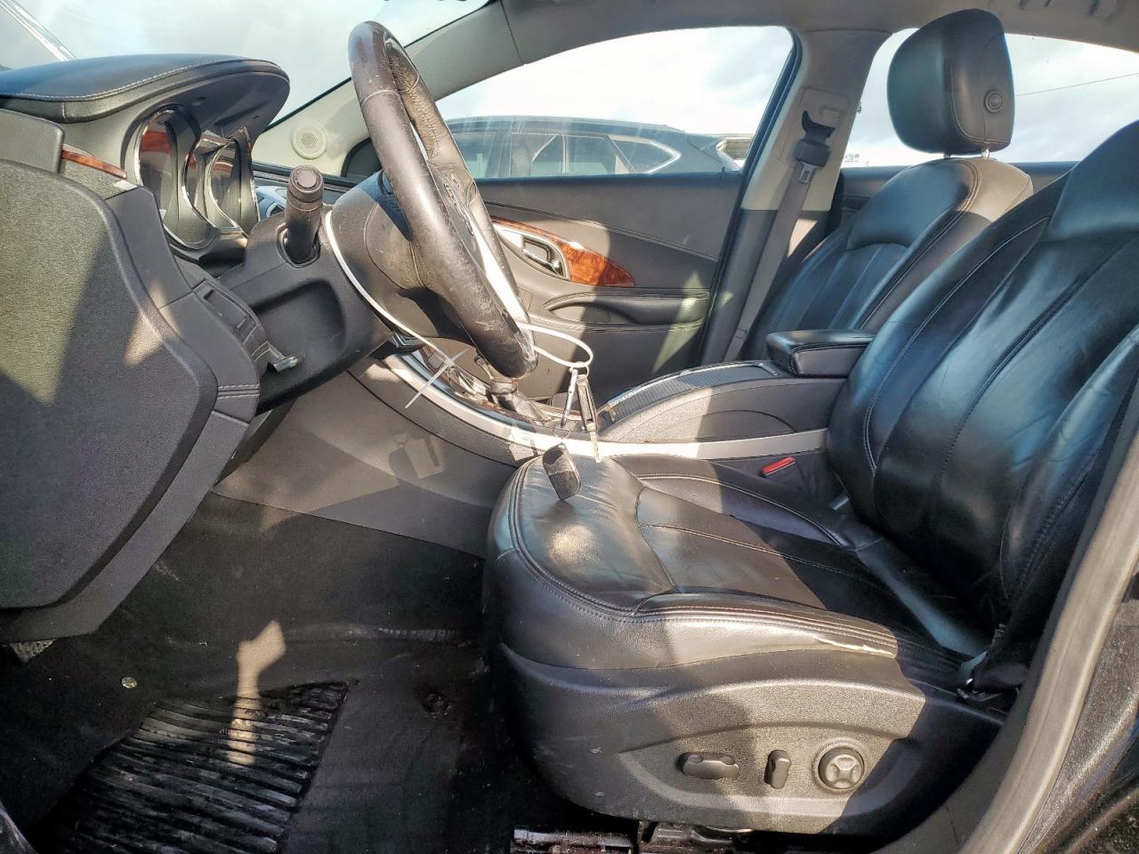 2012 Buick Lacrosse - Image 7