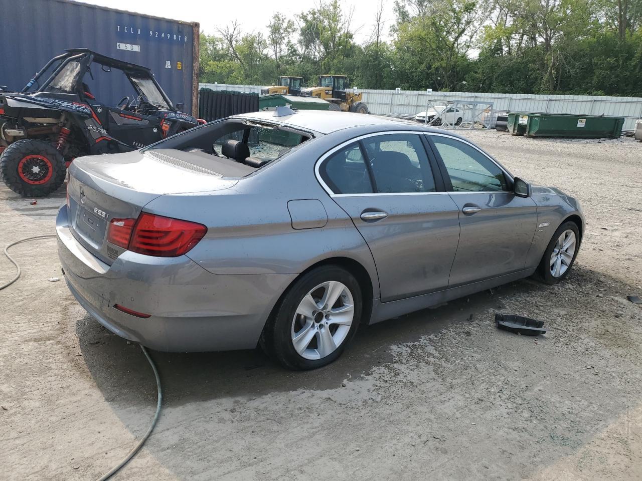 2012 BMW 528 Xi - Image 3