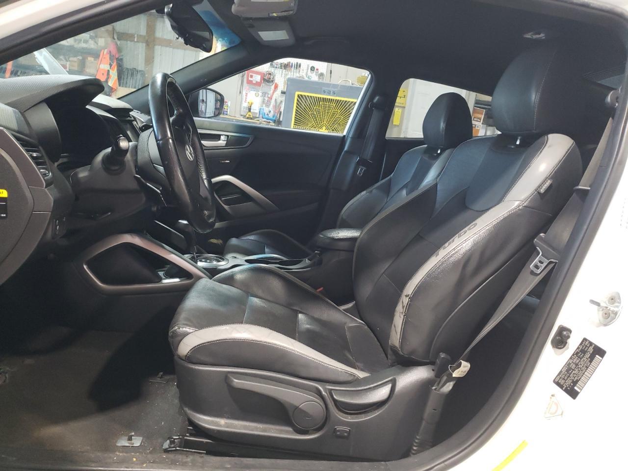 2016 Hyundai Veloster Turbo - Image 7