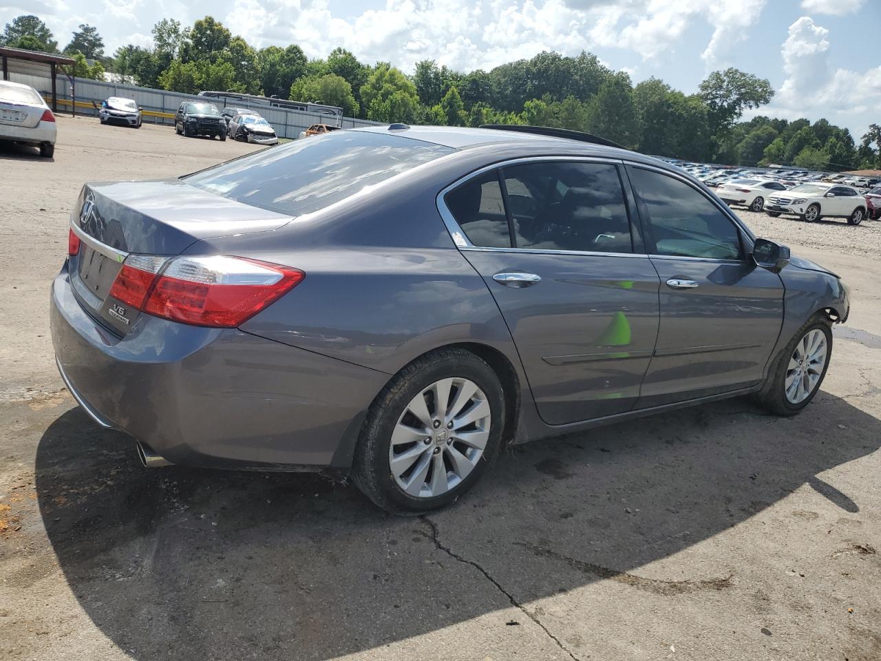 2014 Honda Accord Touring - Image 3