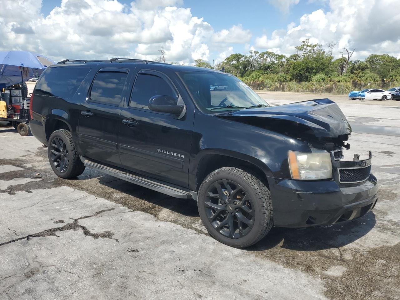 2011 Chevrolet Suburban K1500 Lt - Image 4