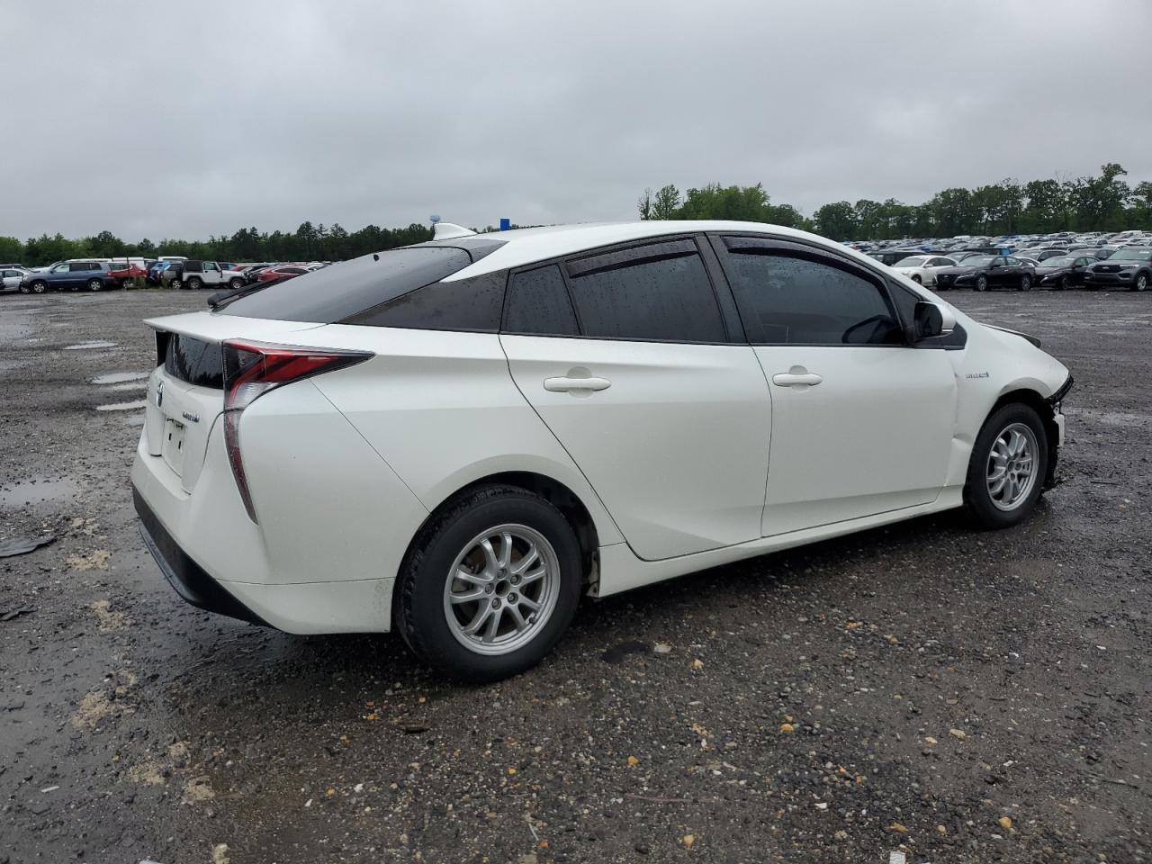 2016 Toyota Prius - Image 3