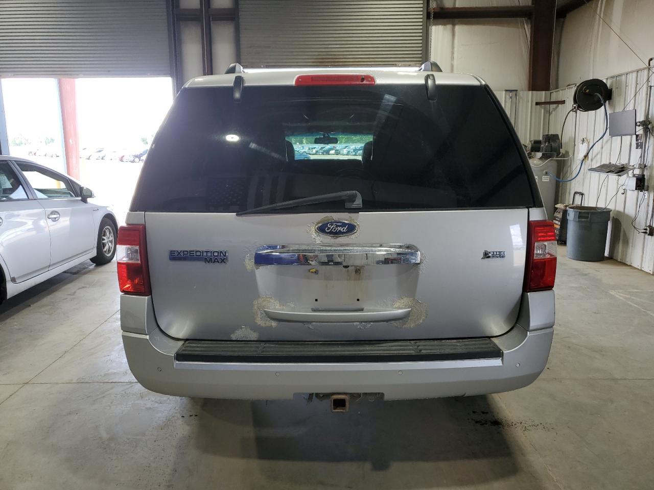 2011 Ford Expedition El Limited - Image 6