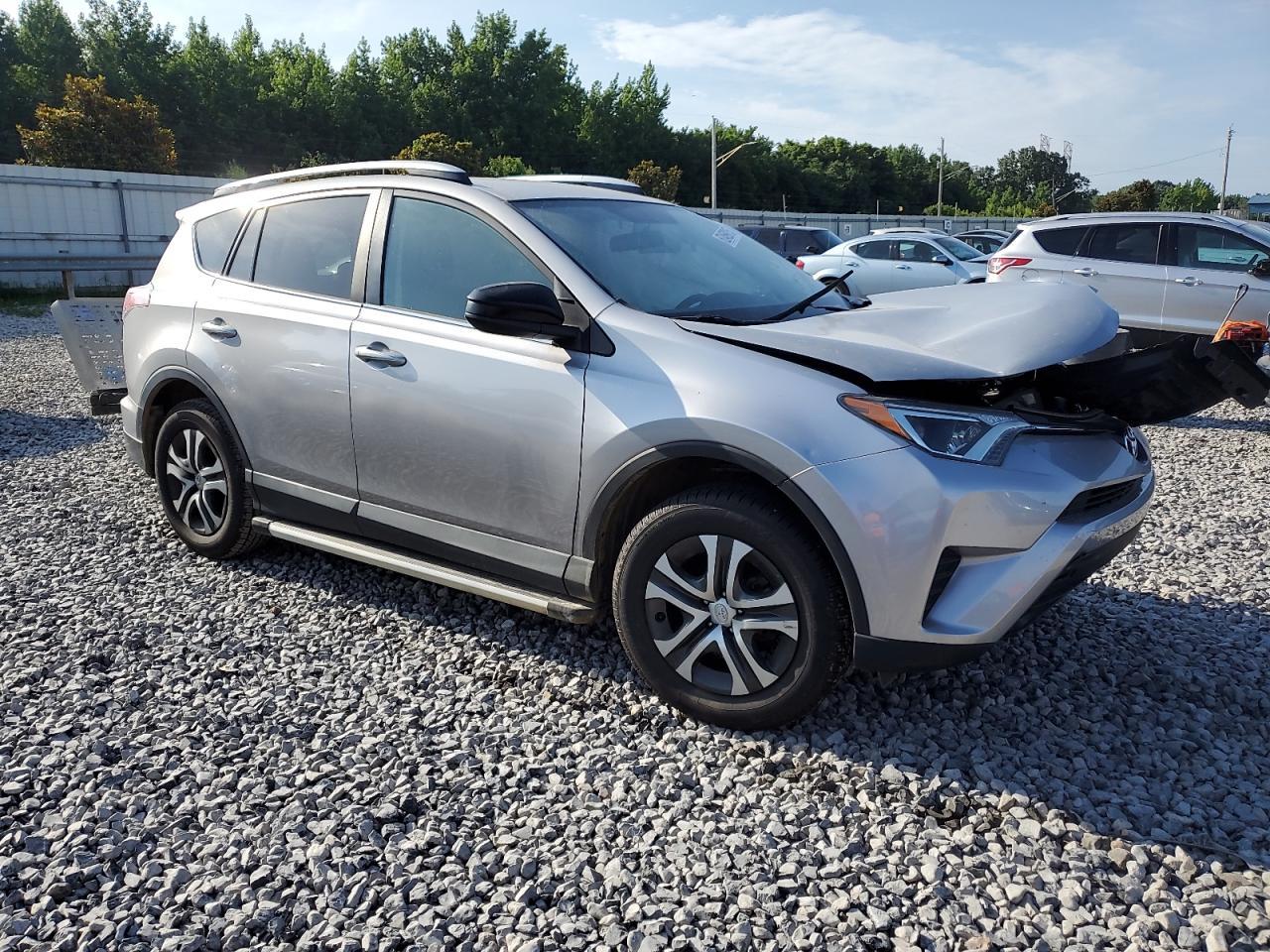 2016 Toyota Rav4 Le - Image 4