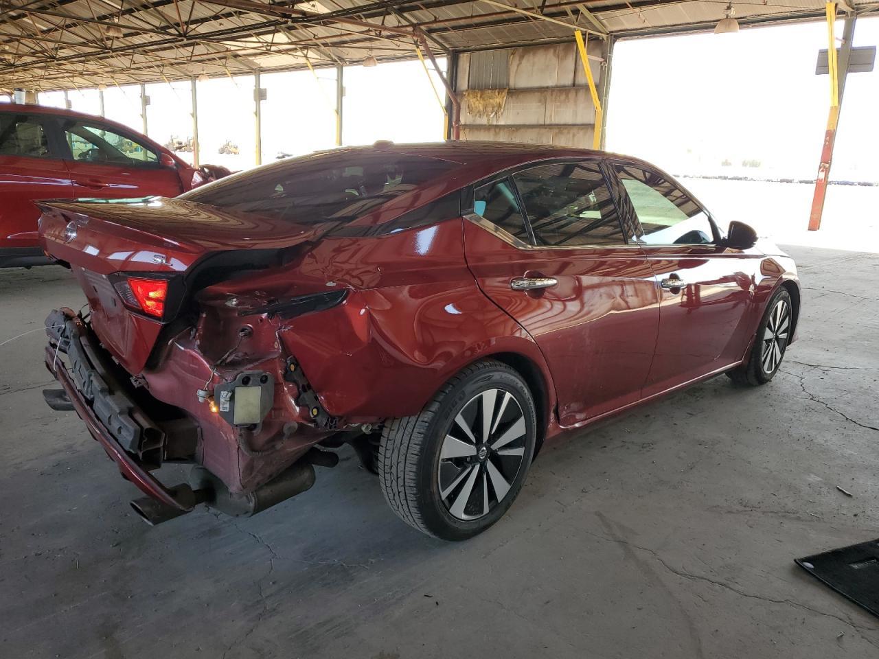 2022 Nissan Altima Sl - Image 3