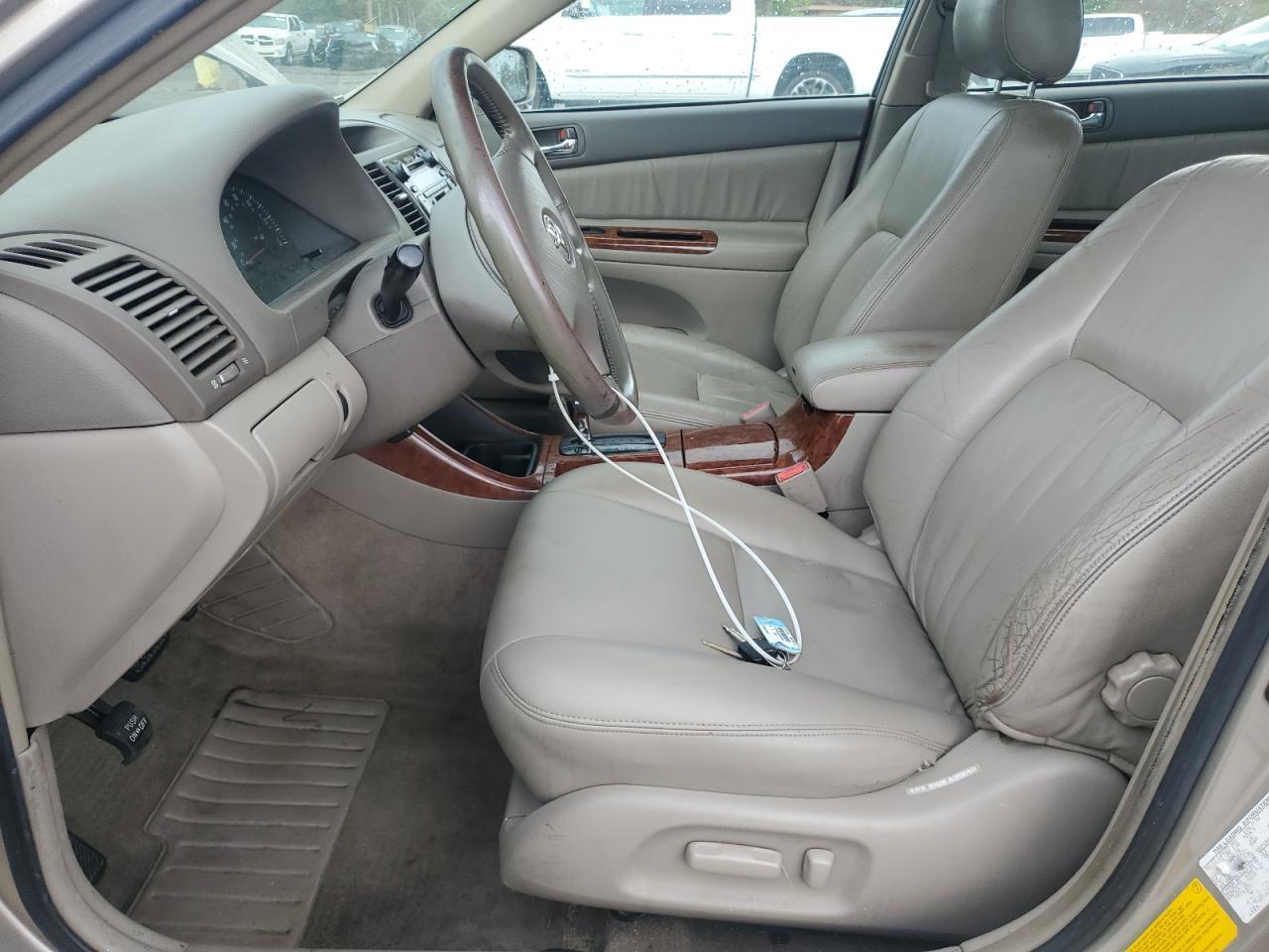 2002 Toyota Camry Le - Фото 7