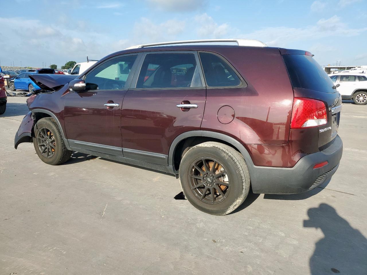 2012 Kia Sorento Lx - Image 2