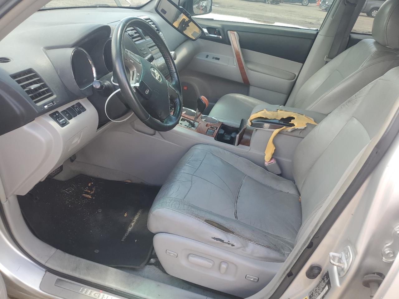 2010 Toyota Highlander Limited - Image 7