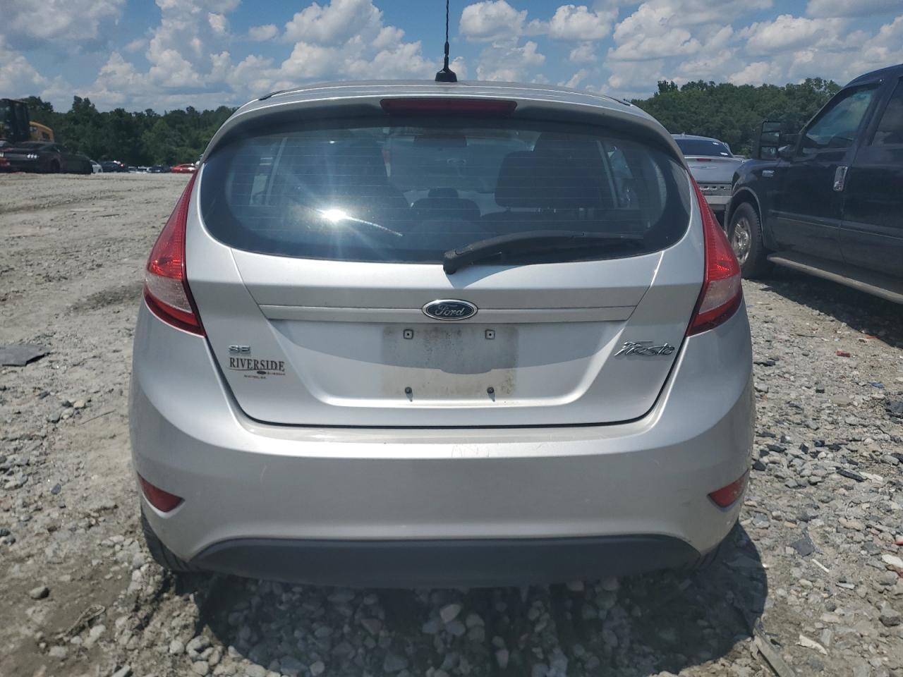 2012 Ford Fiesta Se - Фото 6
