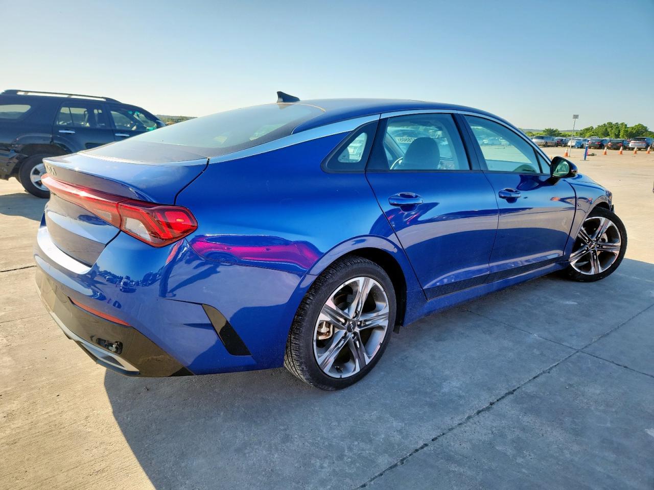 2023 Kia K5 Ex - Image 3