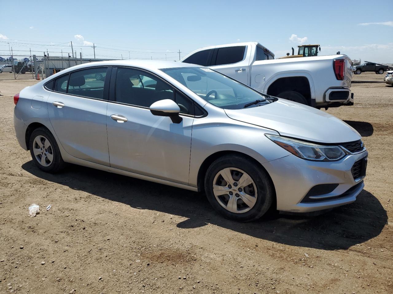 2018 Chevrolet Cruze Ls - Image 4