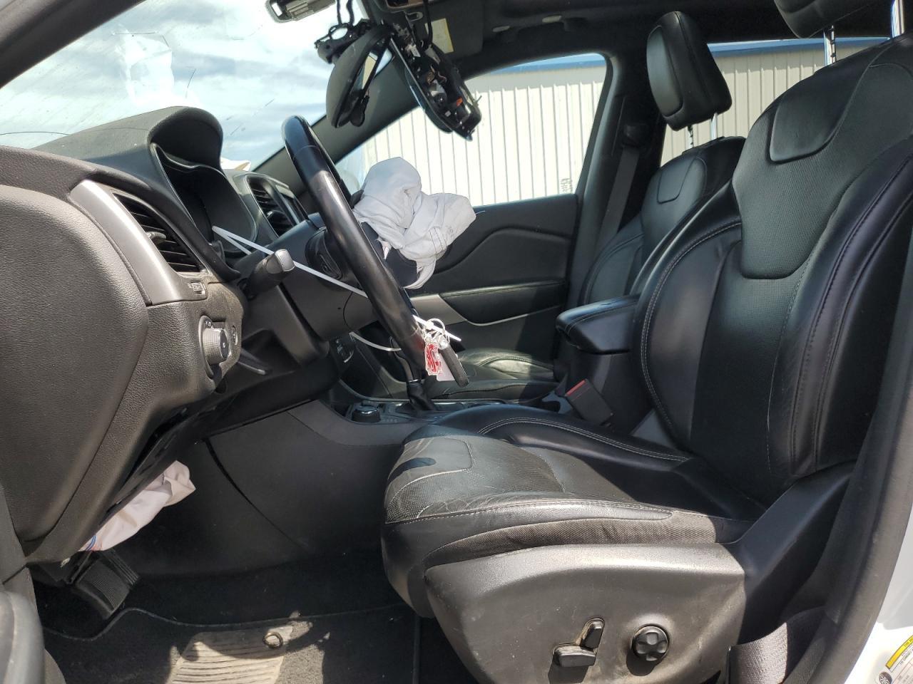 2021 Jeep Cherokee Latitude Lux - Image 7