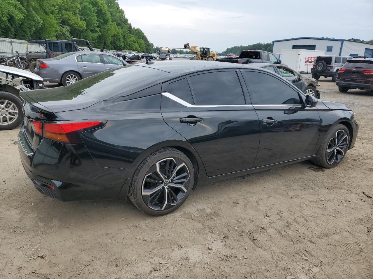 2023 Nissan Altima Sr - Фото 3