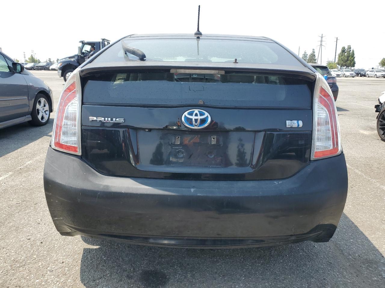 2013 Toyota Prius - Фото 6
