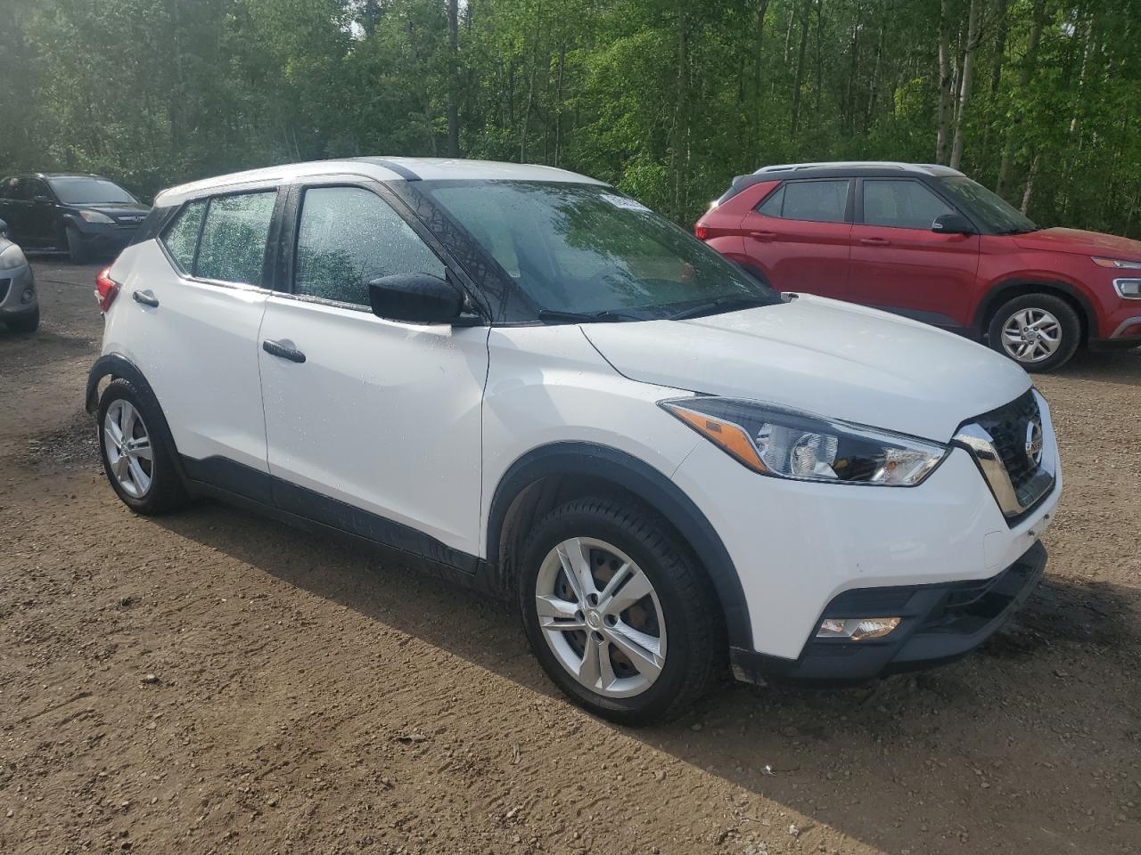 2019 Nissan Kicks S - Image 4