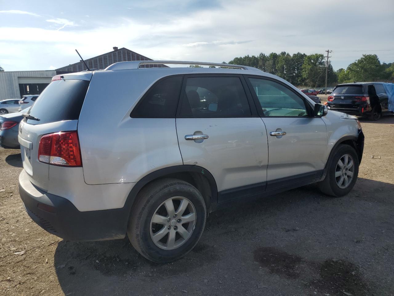 2011 Kia Sorento Base - Image 3