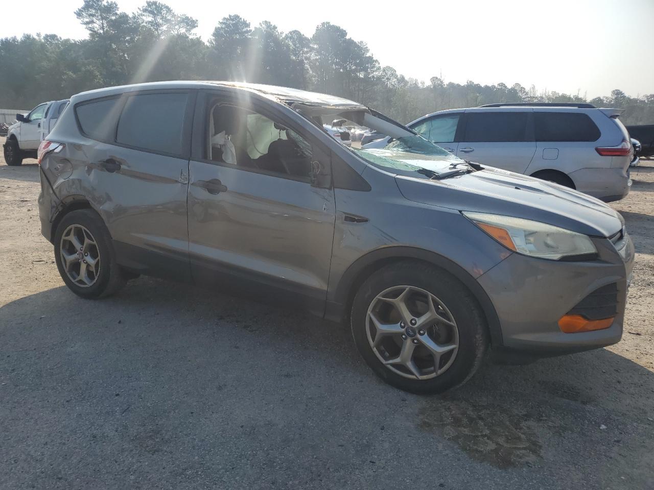 2014 Ford Escape S - Image 4