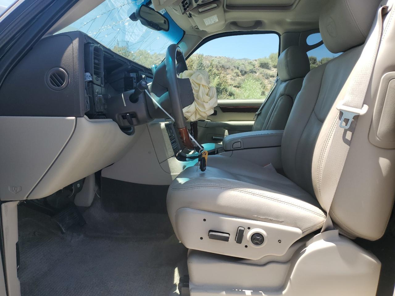2003 Cadillac Escalade Luxury - Image 7