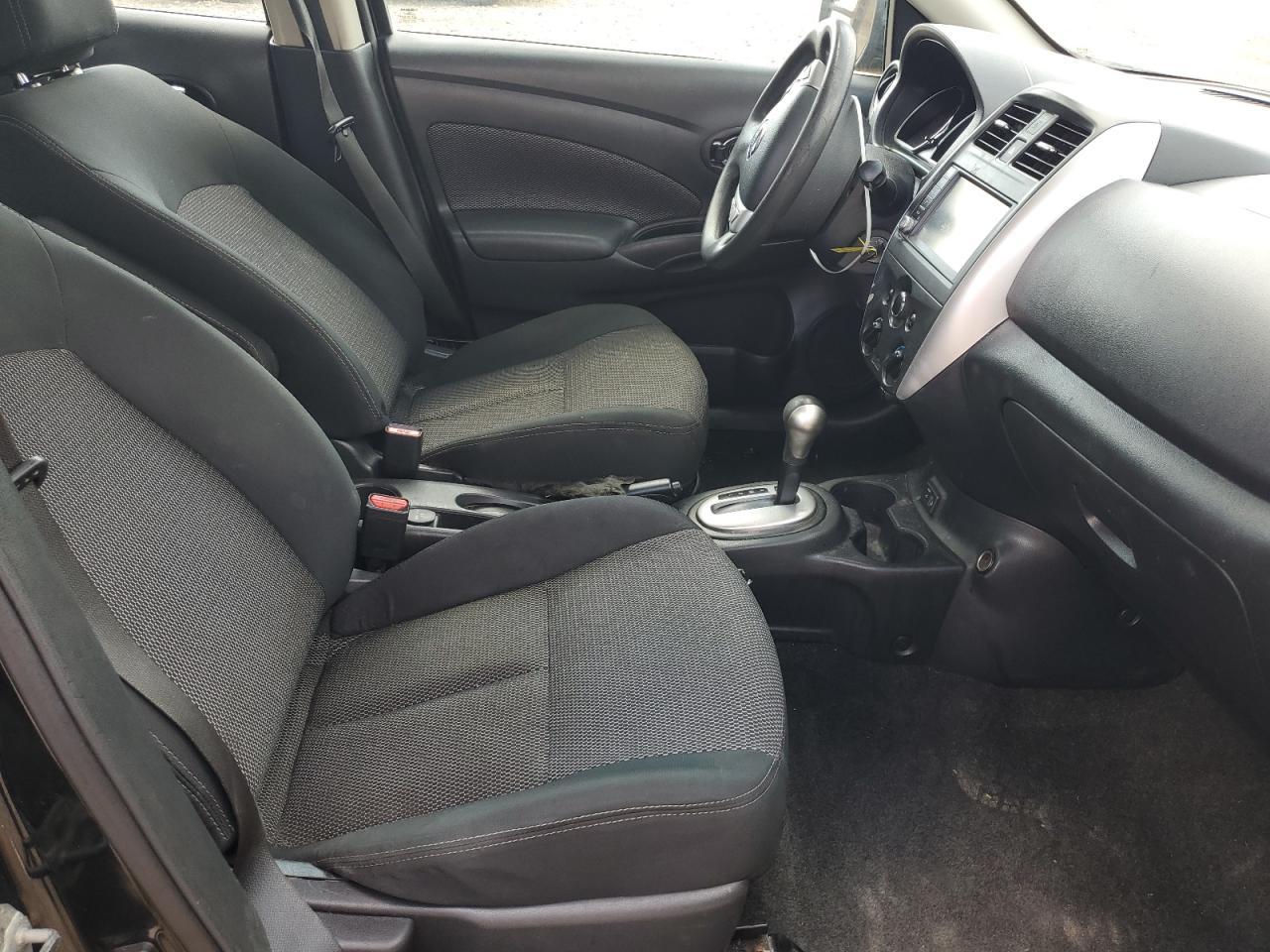 2019 Nissan Versa S - Image 7