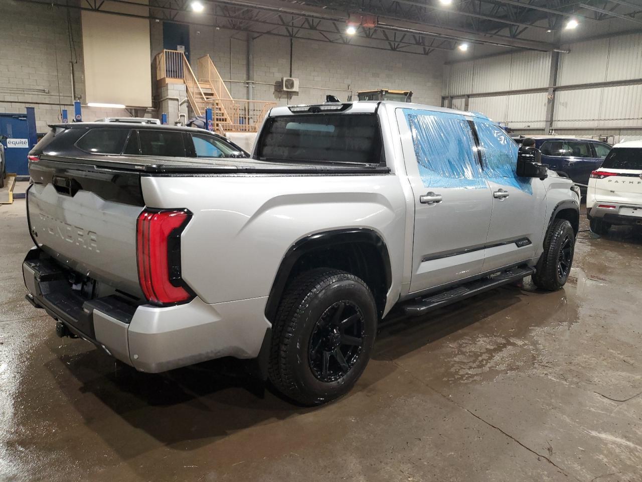 2023 Toyota Tundra Crewmax Platinum - Фото 3