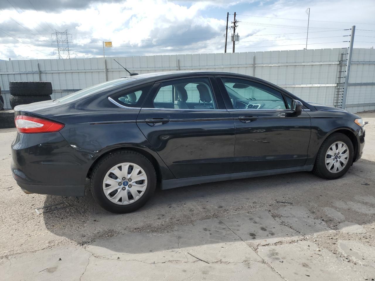 2013 Ford Fusion S - Фото 3