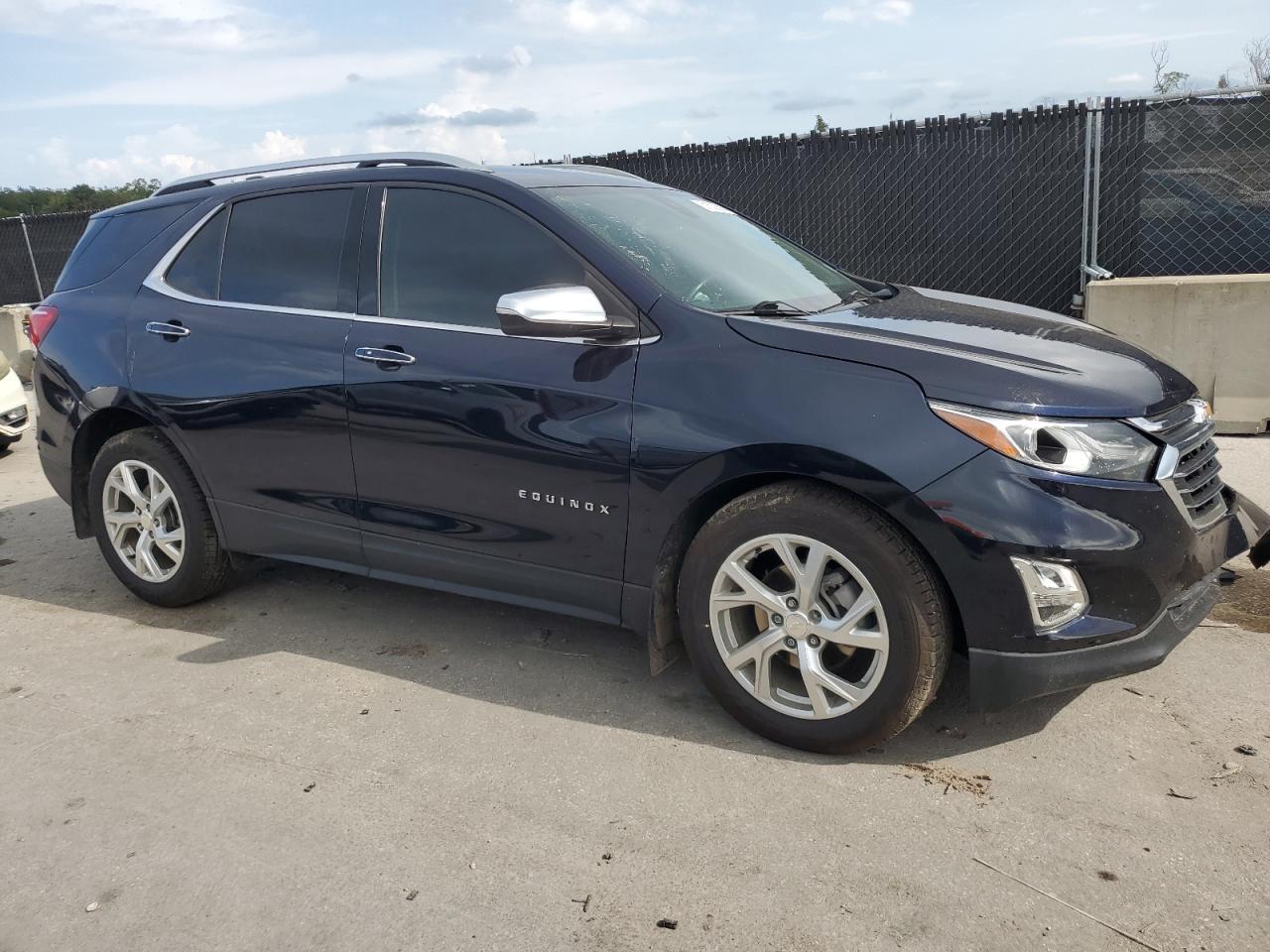 2020 Chevrolet Equinox Premier - Image 4