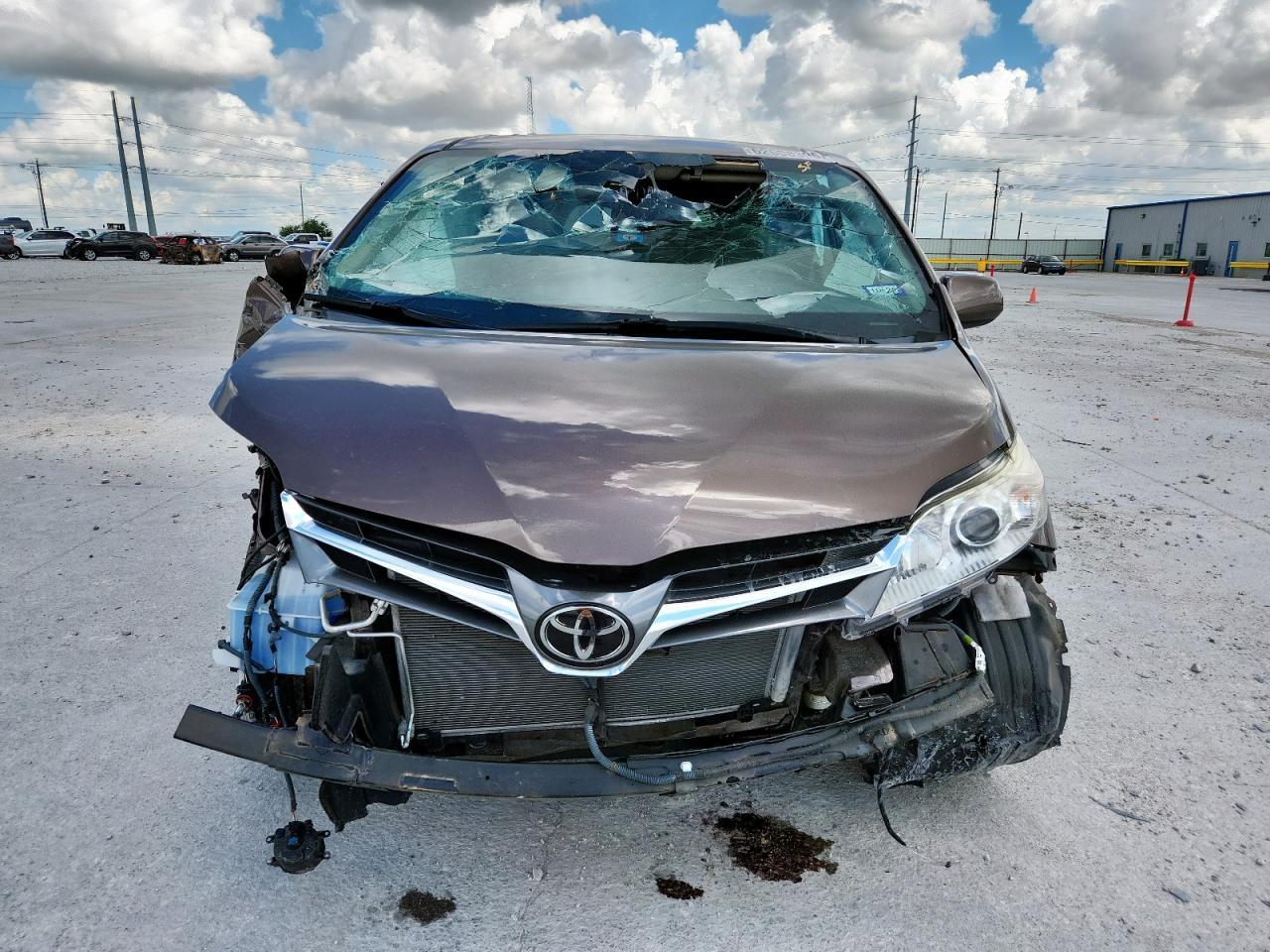 2020 Toyota Sienna Xle - Фото 5