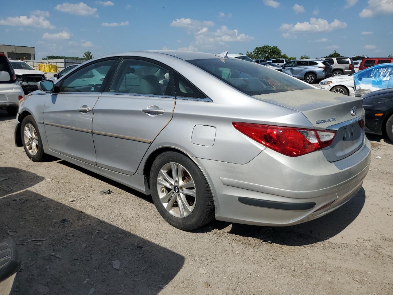 2013 Hyundai Sonata Gls - Фото 2