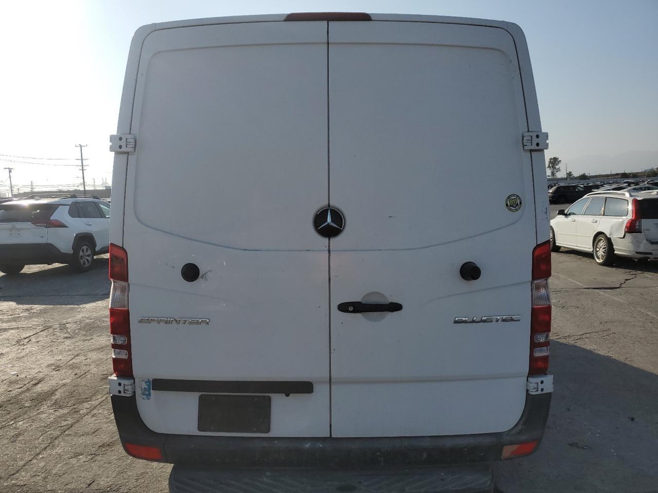 2016 Mercedes-Benz Sprinter 2500 - Image 6