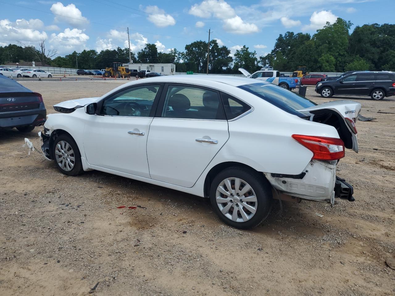 2017 Nissan Sentra S - Фото 2