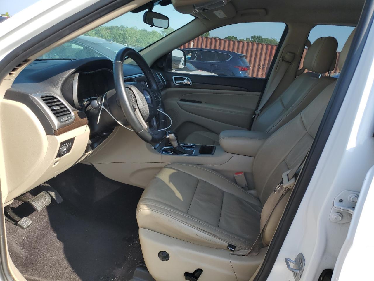 2018 Jeep Grand Cherokee Laredo - Image 7
