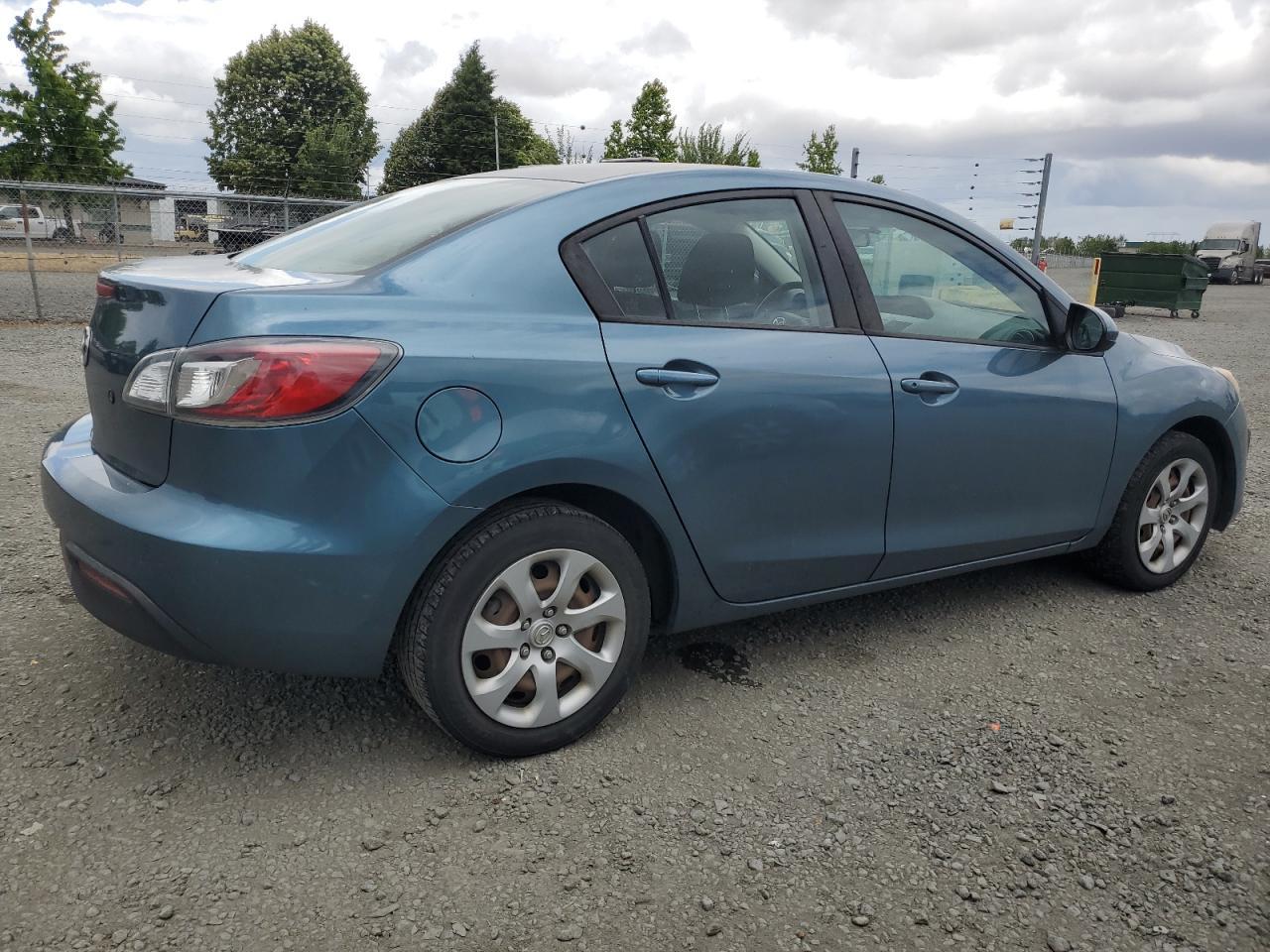 2011 Mazda 3 I - Image 3