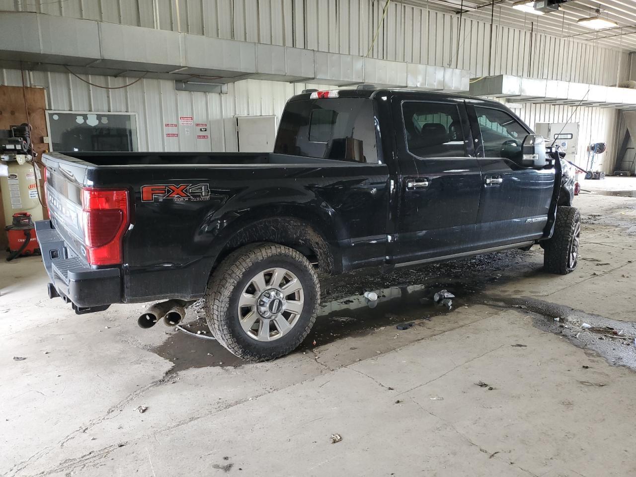 2022 Ford F350 Super Duty - Фото 3