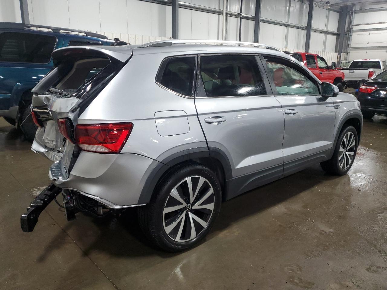 2023 Volkswagen Taos Se - Image 3