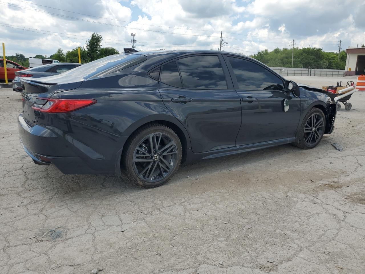 2025 Toyota Camry Xse - Фото 3