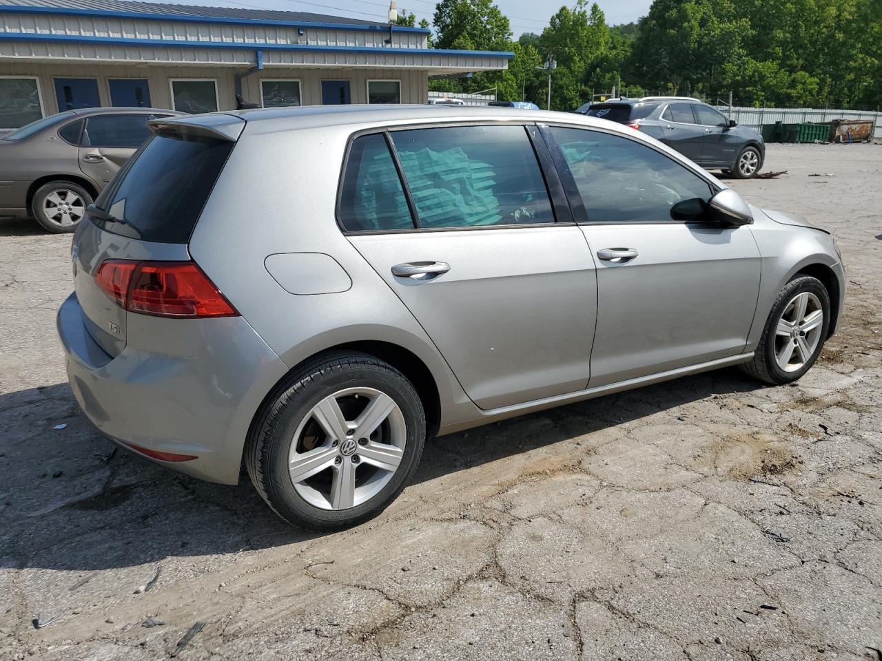 2017 Volkswagen Golf S - Фото 3
