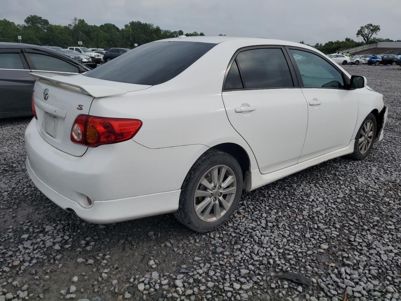 2010 Toyota Corolla Base - Фото 3