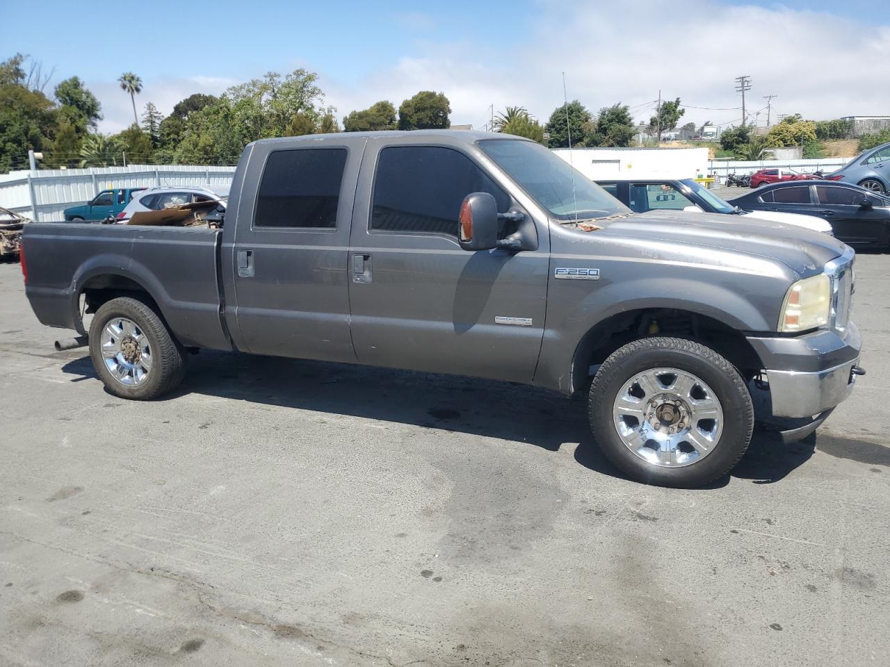 2005 Ford F250 Super Duty - Image 4