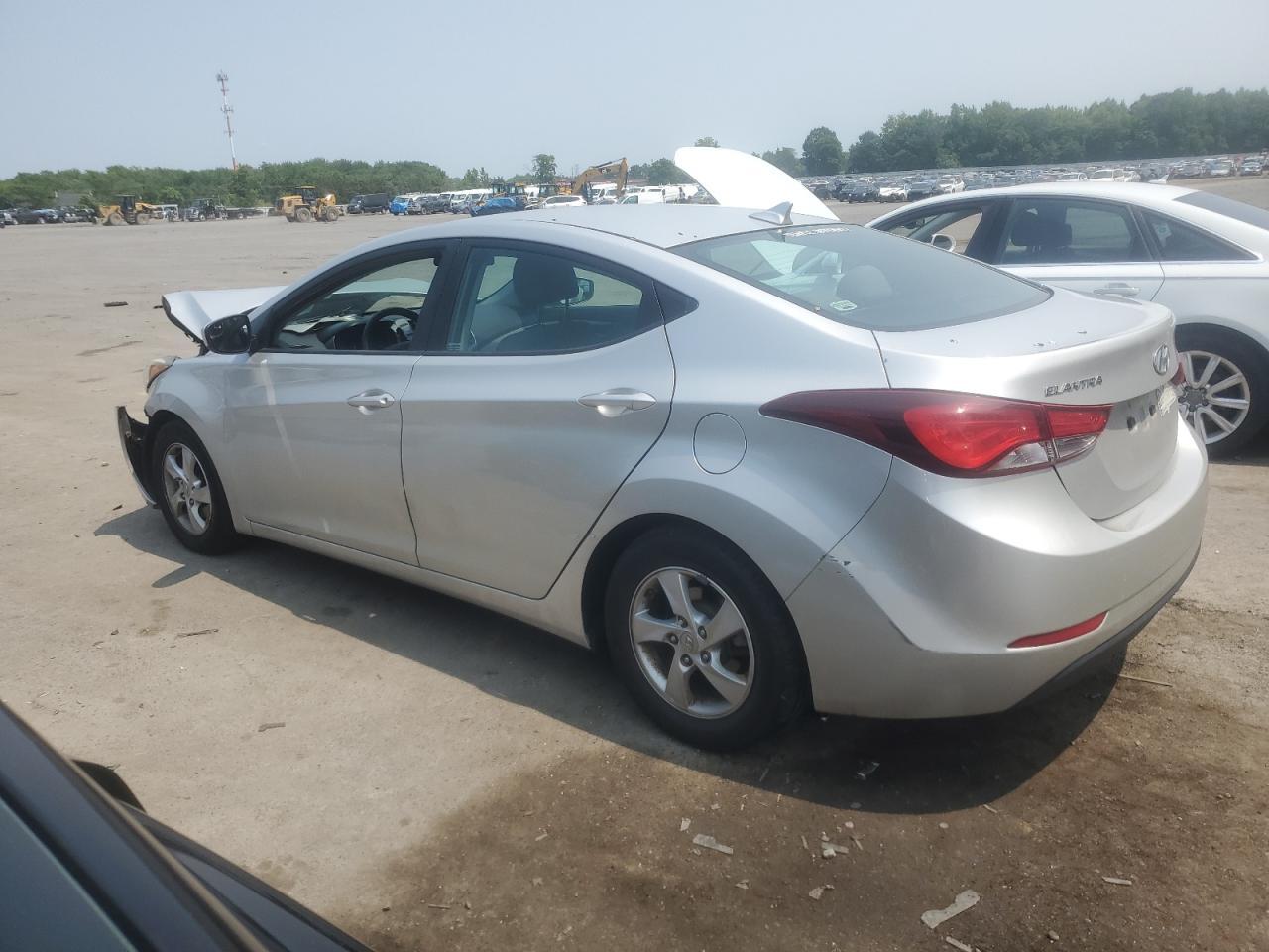2015 Hyundai Elantra Se - Image 2