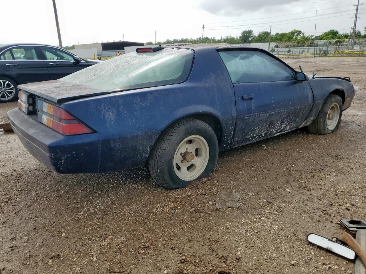 1987 Chevrolet Camaro - Фото 3