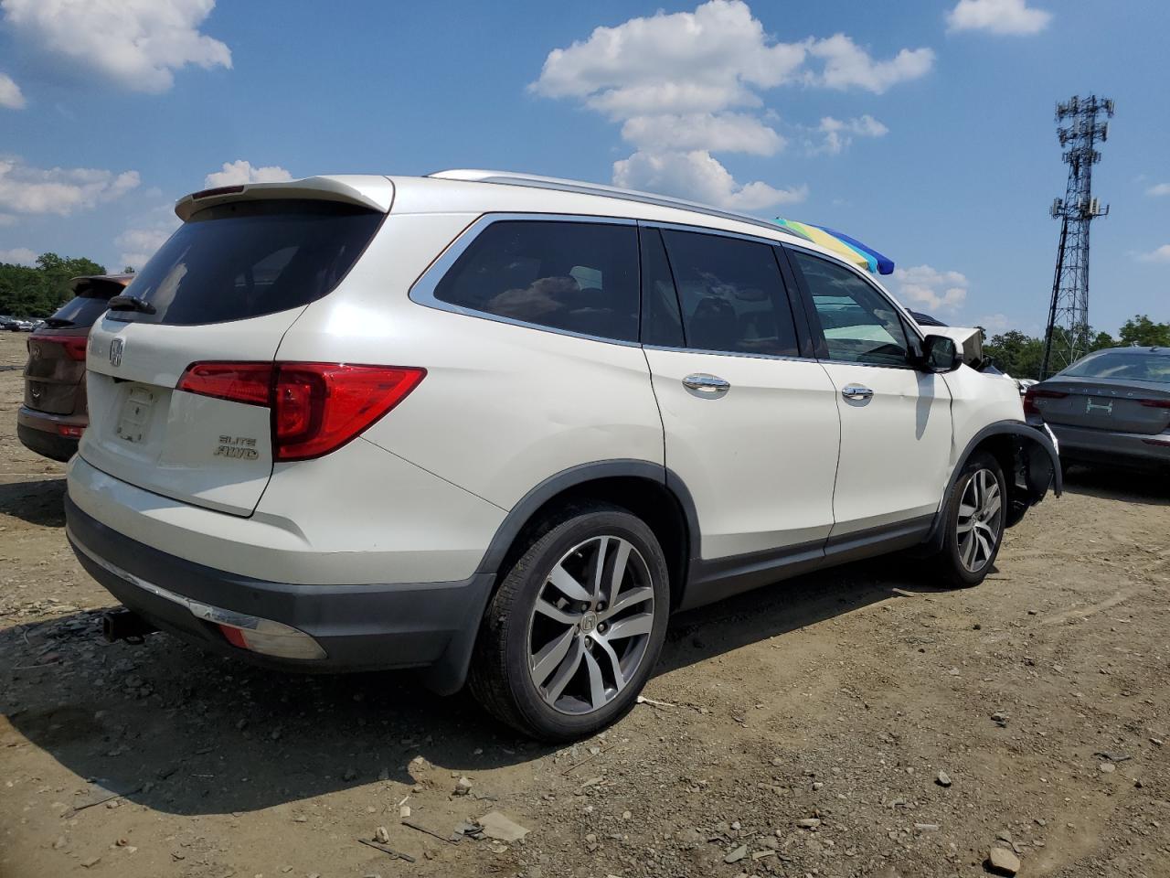 2017 Honda Pilot Elite - Фото 3