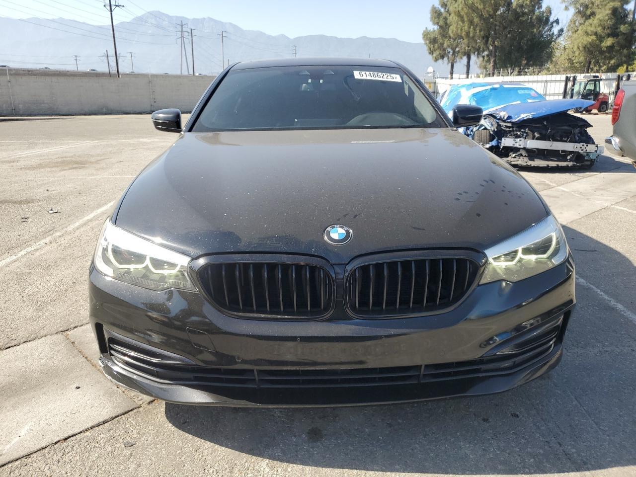 2019 BMW 530 I - Фото 5